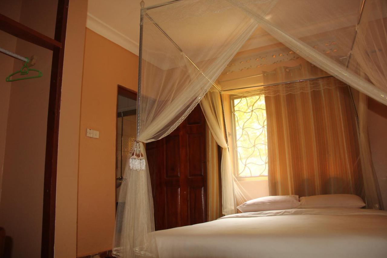 Saltek Forest Cottages Masindi Kültér fotó