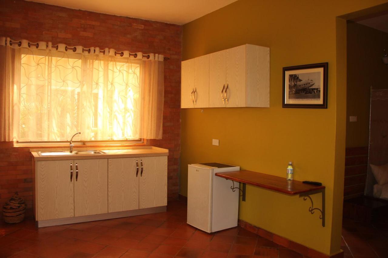 Saltek Forest Cottages Masindi Kültér fotó