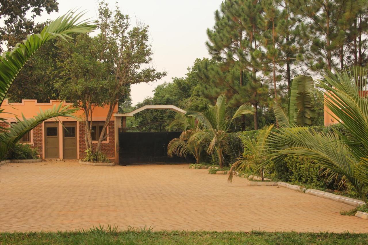 Saltek Forest Cottages Masindi Kültér fotó